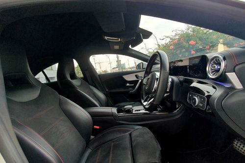 2019 Mercedes Benz CLA-Class 200 AMG Line bekas