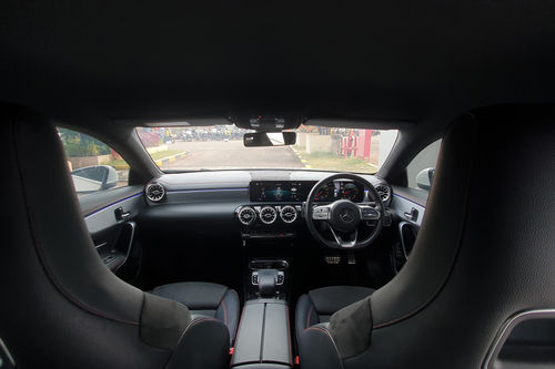 2019 Mercedes Benz CLA-Class 200 AMG Line bekas