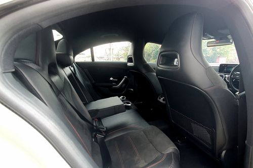 2019 Mercedes Benz CLA-Class 200 AMG Line bekas