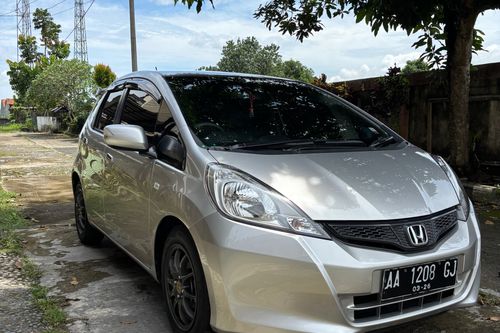 2013 Honda Jazz 1.5L S MT tua