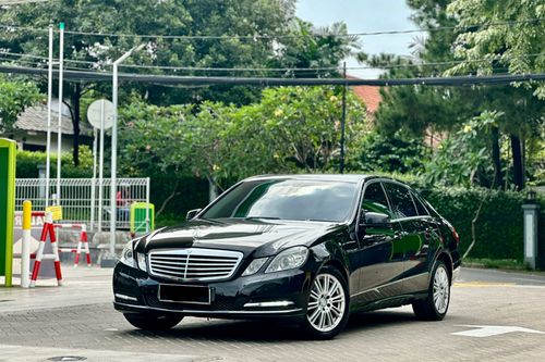 Second hand 2010 Mercedes Benz E-Class E 300 ELEGANT 