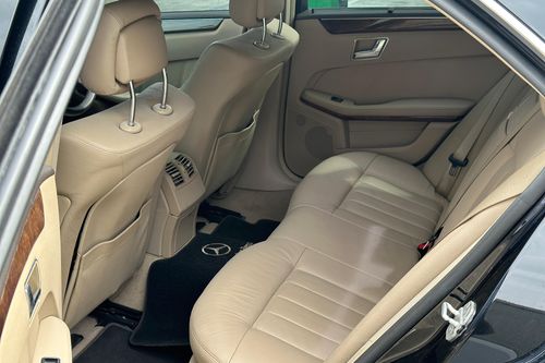 Used 2010 Mercedes Benz E-Class E 300 ELEGANT