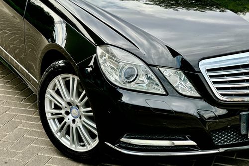 Second hand 2010 Mercedes Benz E-Class E 300 ELEGANT 