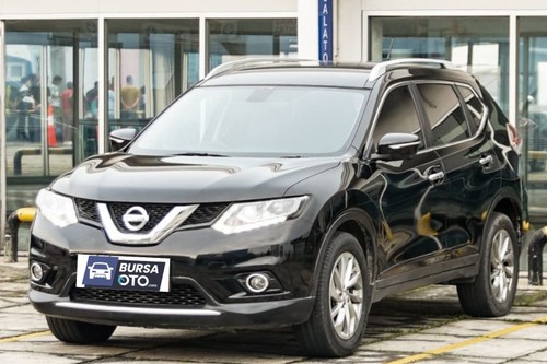 2015 Nissan X-Trail  2.5 ST AT bekas