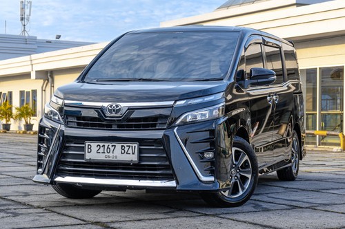 2018 Toyota Voxy 2.0L AT bekas