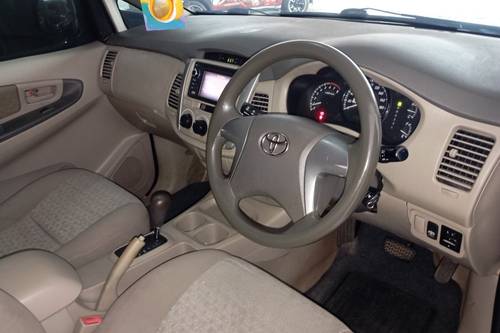 2013 Toyota Innova BENSIN G 2.0 AT bekas