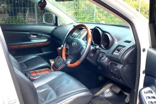 Second hand 2011 Toyota Harrier 2.4 L A/T PREMIUM FULL OPTION 