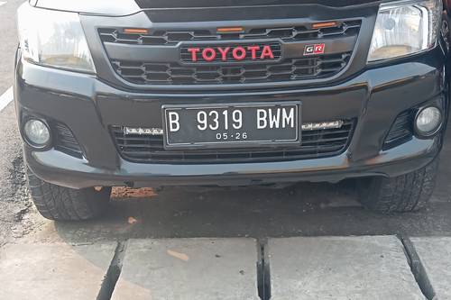 Used 2011 Toyota Hilux  VIGO 4X4 DC M/T
