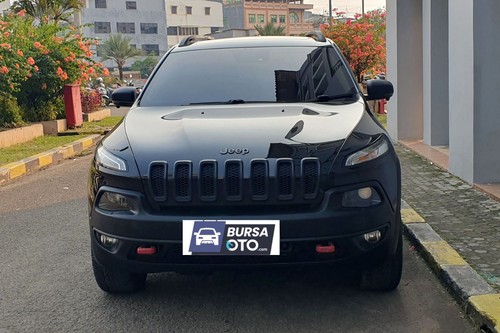2015 Jeep Cherokee Trailhawk bekas