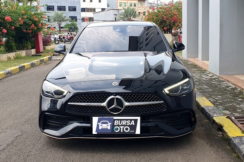 2023 Mercedes Benz C-Class Sedan C 300 AMG Line bekas