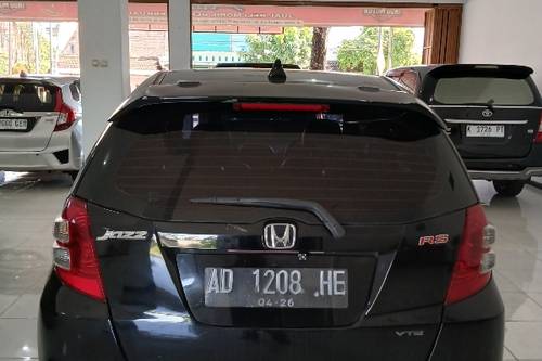 Beli mobil bekas