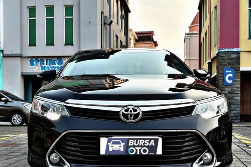 Used 2017 Toyota Camry V 2.5L AT