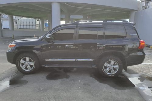 2012 Toyota Land Cruiser VX-R tua