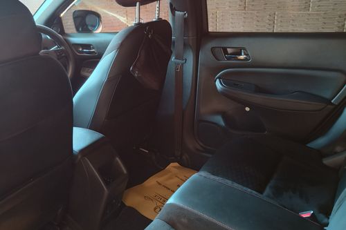 Dijual 2022 Honda City Hatchback RS MT bekas