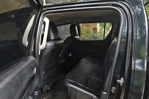 Dijual 2022 Toyota Hilux Double Cabin G 2.5L MT bekas