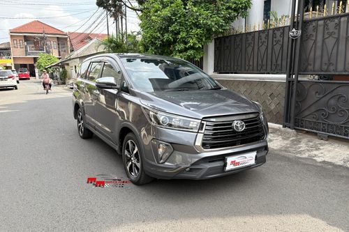 2022 Toyota Venturer 2.0 AT bekas