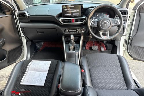 Dijual 2022 Toyota Raize 1.0T GR CVT TSS ONE TONE bekas