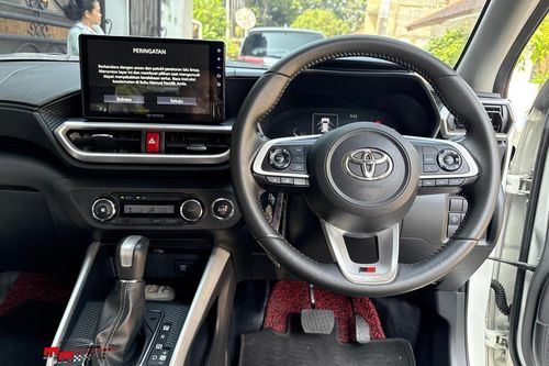 2022 Toyota Raize 1.0T GR CVT TSS ONE TONE bekas
