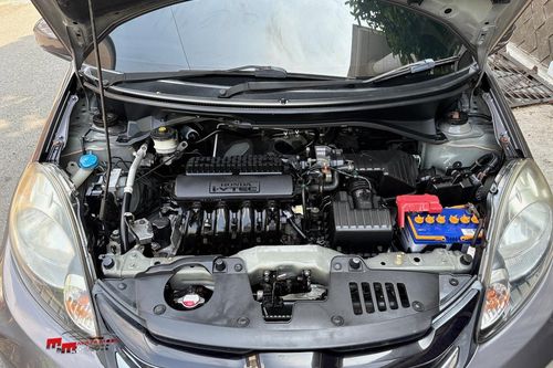Dijual 2017 Honda Brio Satya E CVT bekas