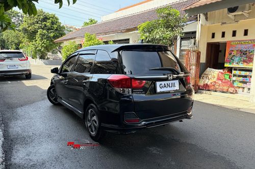 Beli mobil bekas