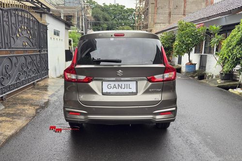 Beli mobil bekas