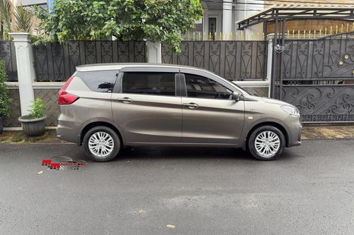 Dijual 2020 Suzuki Ertiga GL M/T bekas