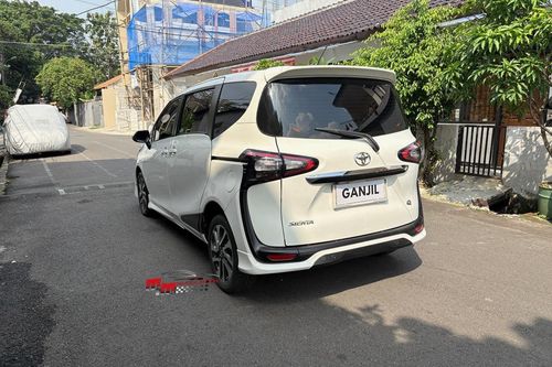 Beli mobil bekas