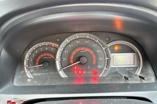 Dijual 2018 Toyota Avanza 1.3E AT bekas