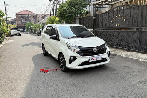 2025 Daihatsu Sigra 1.2 R AT bekas