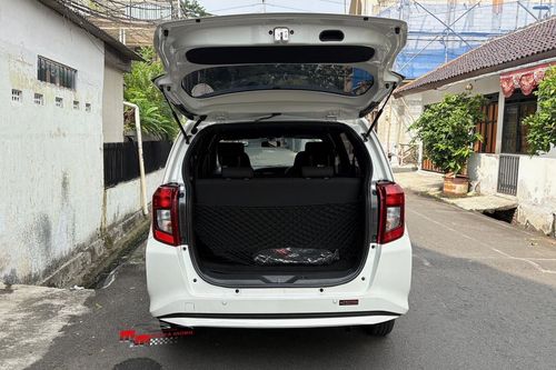 Dijual 2025 Daihatsu Sigra 1.2 R AT bekas