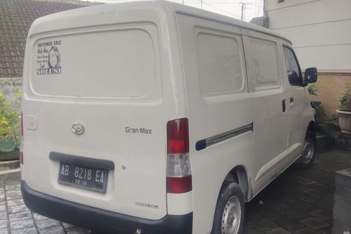 Beli mobil bekas