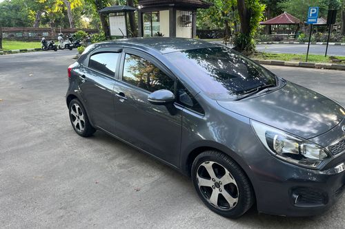 2013 Kia Rio MT 1.4 HB bekas