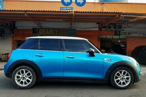 Dijual 2015 MINI 5 Door Cooper bekas