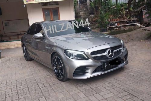 Second hand 2020 Mercedes Benz C-Class Sedan C 300 AMG Line 