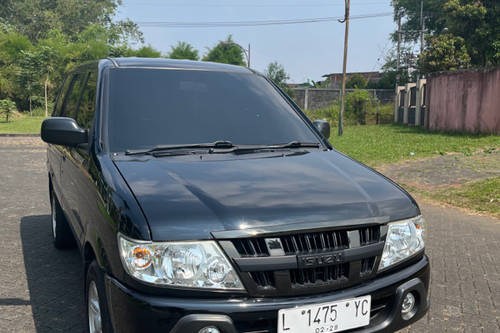 2017 Isuzu Panther LV 2.5L MT bekas