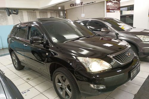2nd Hand 2011 Toyota Harrier 2.4 L A/T PREMIUM FULL OPTION