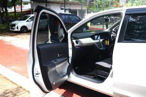 Dijual 2021 Daihatsu Sigra 1.2 R AT bekas