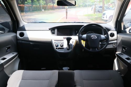 2021 Daihatsu Sigra 1.2 R AT bekas