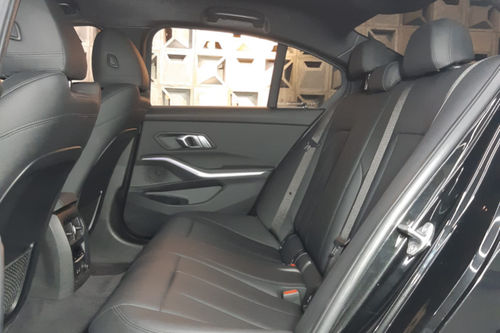 2020 BMW 3 Series Sedan 320i Sport bekas