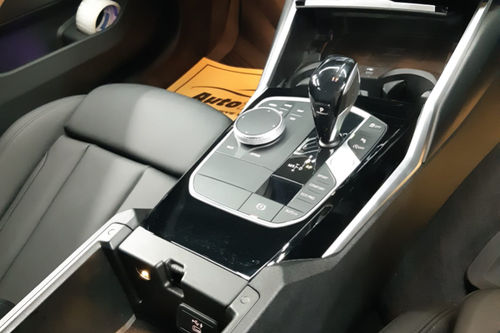 2020 BMW 3 Series Sedan 320i Sport bekas