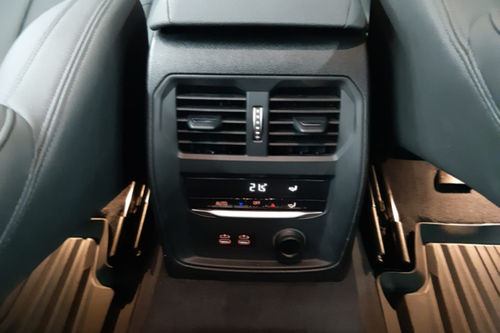 2020 BMW 3 Series Sedan 320i Sport bekas
