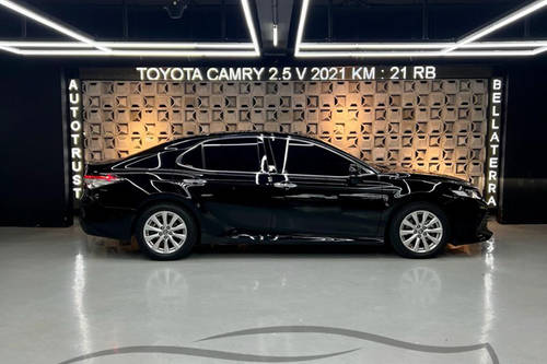 2021 Toyota Camry 2.5 V