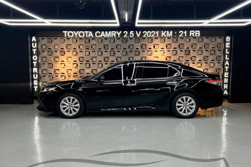 2021 Toyota Camry 2.5 V