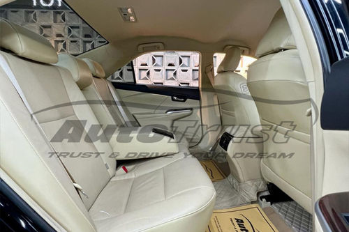 2018 Toyota Camry 2.5 V bekas