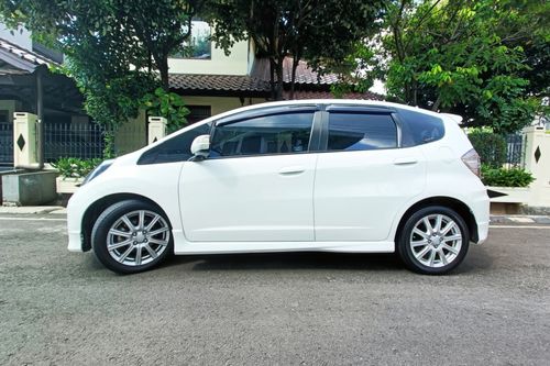 2013 Honda Jazz RS CVT bekas