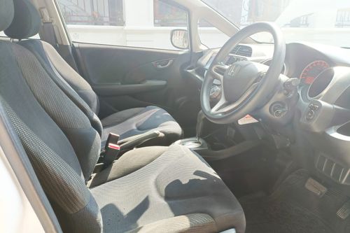 2013 Honda Jazz RS CVT bekas