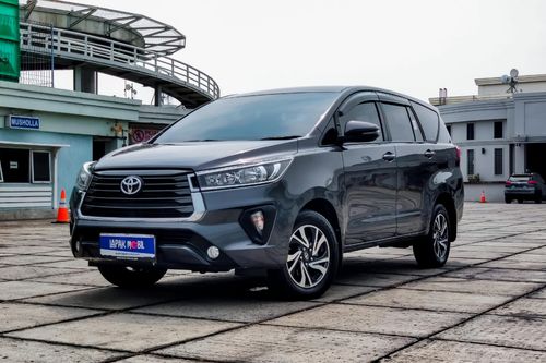 2022 Toyota Innova DIESEL G 2.4 AT tua