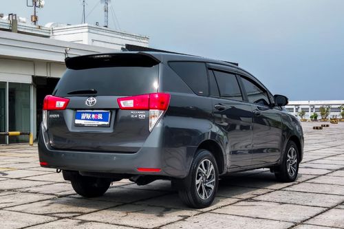 2022 Toyota Innova DIESEL G 2.4 AT bekas