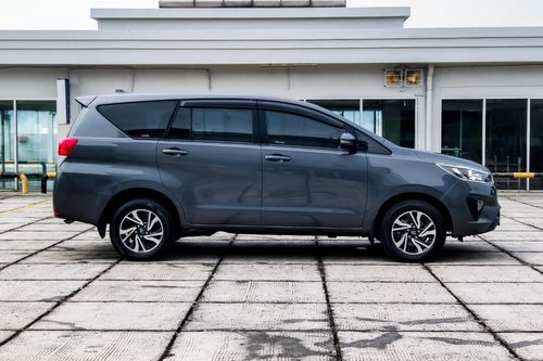 2022 Toyota Innova DIESEL G 2.4 AT bekas
