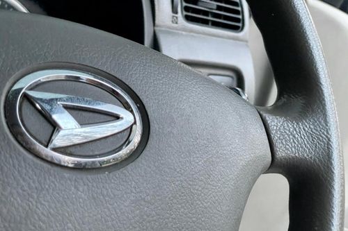 Used 2011 Daihatsu Xenia 1.3 XI DLX FAMILY AT MNB
